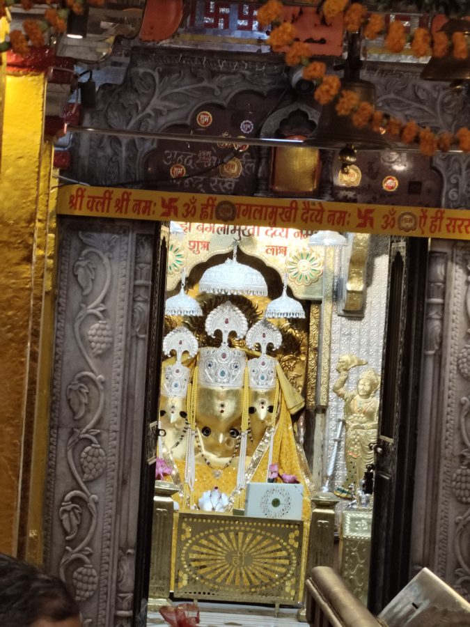 Maa Baglamukhi Idol Darshan — Garbha Griha, Nalkheda